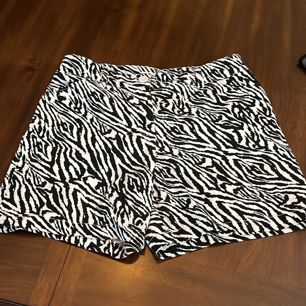 3 for $25 - Jones New York Sport Shorts/Like New Size 8-Zebra print - Picture 3 of 4